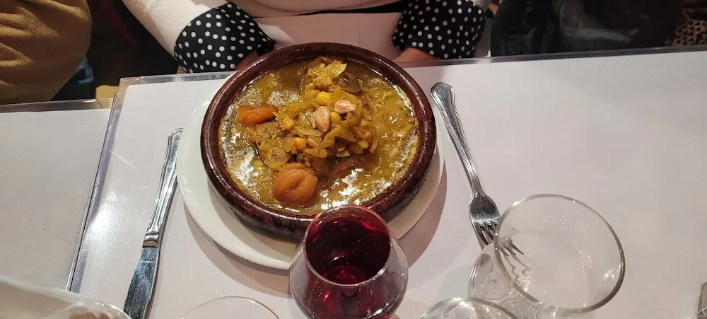 Tajine D Agneau Aux Abricots Et Amandes
